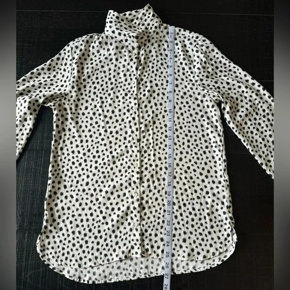 H&M Blouse Top White Brush Style Polka Dot Women's size 6 - Picture 4 of 5